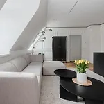 Luxury In Old Town And Parking