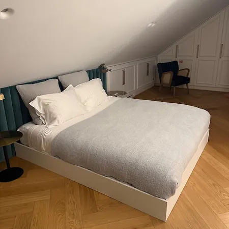 Luxury In Old Town And Parking *