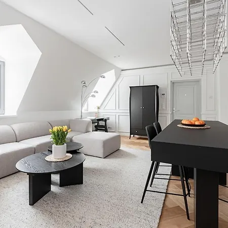 Luxury In Old Town And Parking Vilnius