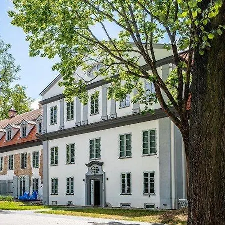 Luxury In Old Town And Parking *