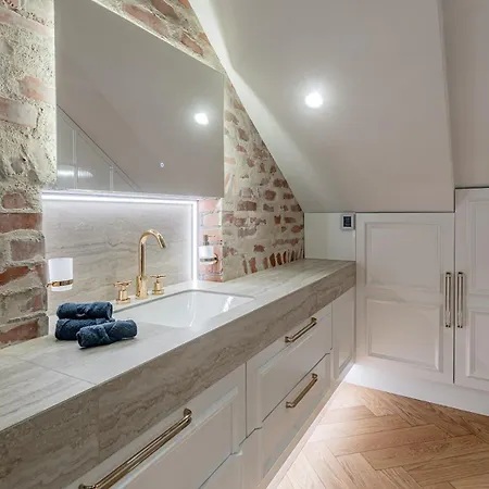 Luxury In Old Town And Parking Lägenhet