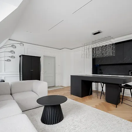 Luxury In Old Town And Free Reserved Parking Daire *