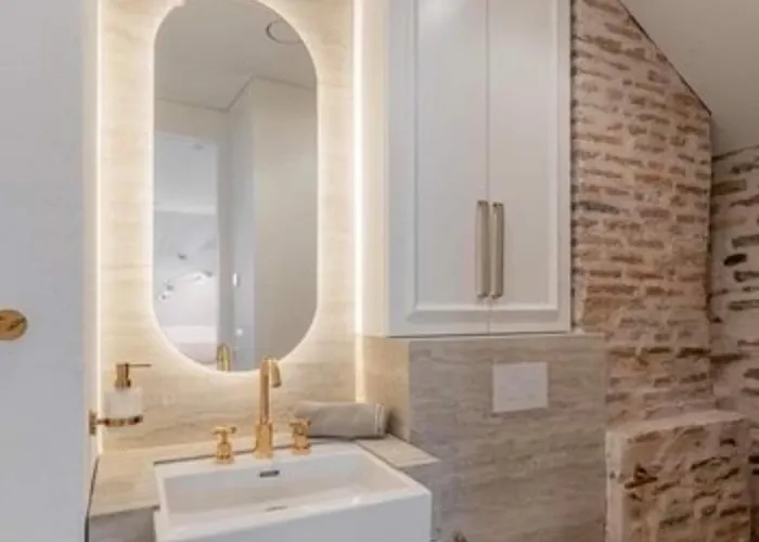 Luxury In Old Town And Parking *