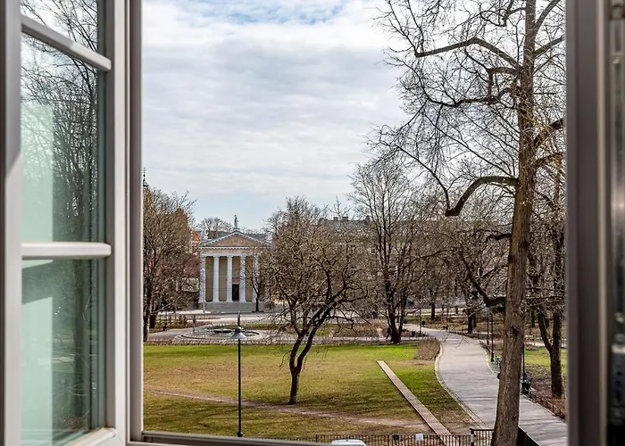 Luxury In Old Town And Parking Апартаменты *