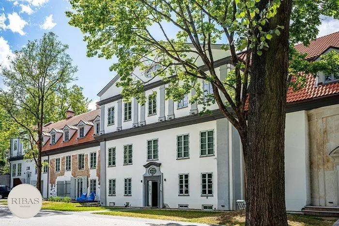 Luxury In Old Town And Parking *