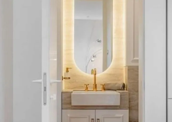 Luxury In Old Town And Parking *