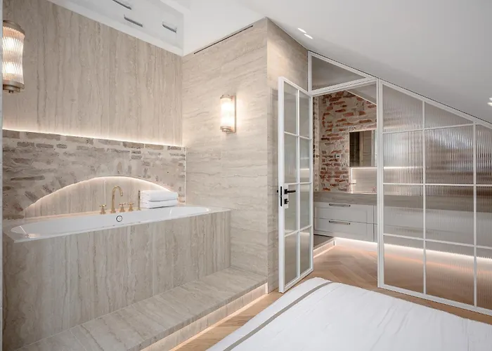 Apartment Luxury In Old Town And Parking