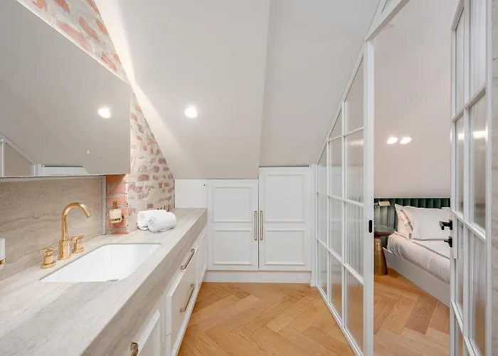 Апартаменты Luxury In Old Town And Parking *