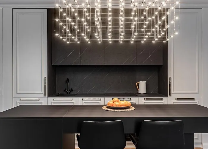 Luxury In Old Town And Parking Apartman