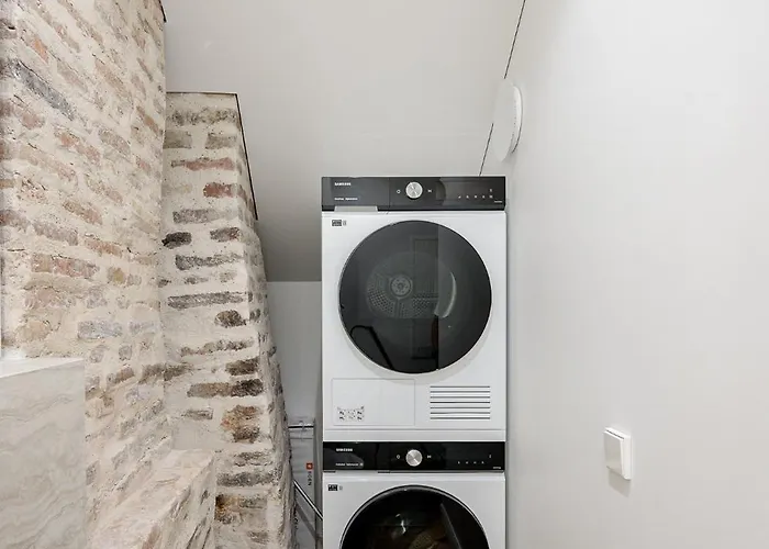 Luxury In Old Town And Parking